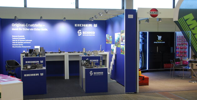 Überblick über den EICHER Stand mit Ersatzteilen